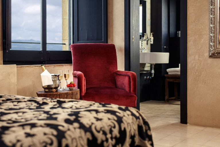 Bedroom 3, Hotel Castell d'Emporda, Girona