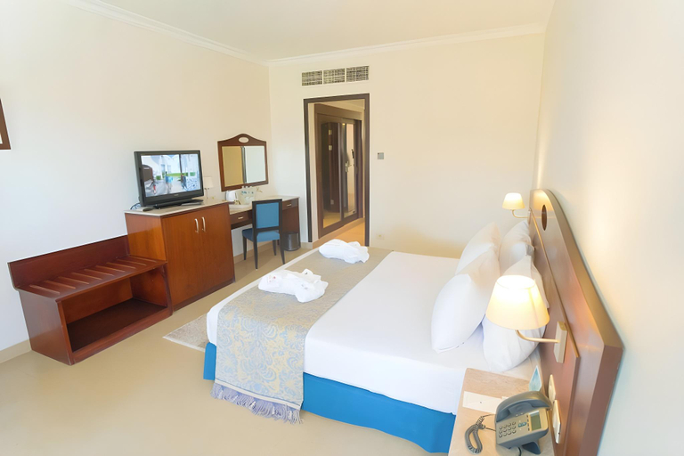 Bedroom 3, Stella Gardens Resort Makadi Bay - 24 HRS All Inclusive, Safaja