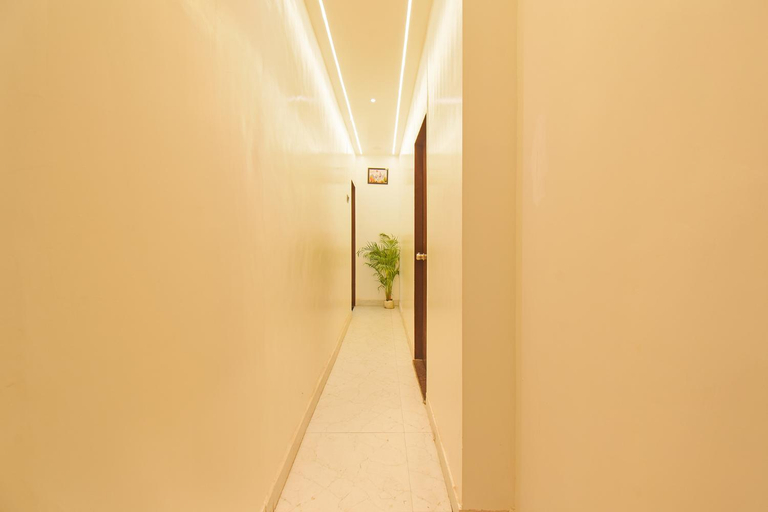 Public Area 2, Fabhotel Aundh Homtel, Pune