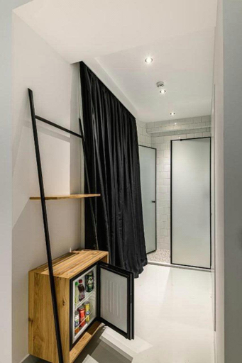 Bedroom 2, Mosaikon, Attica