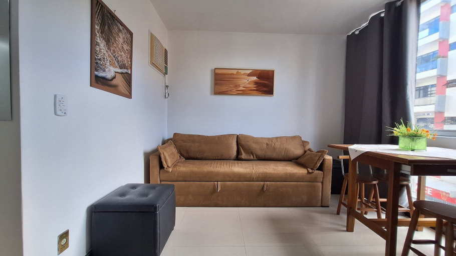 Living area 2, AP com 2 Suítes na Praia do Forte Malibu, Cabo Frio
