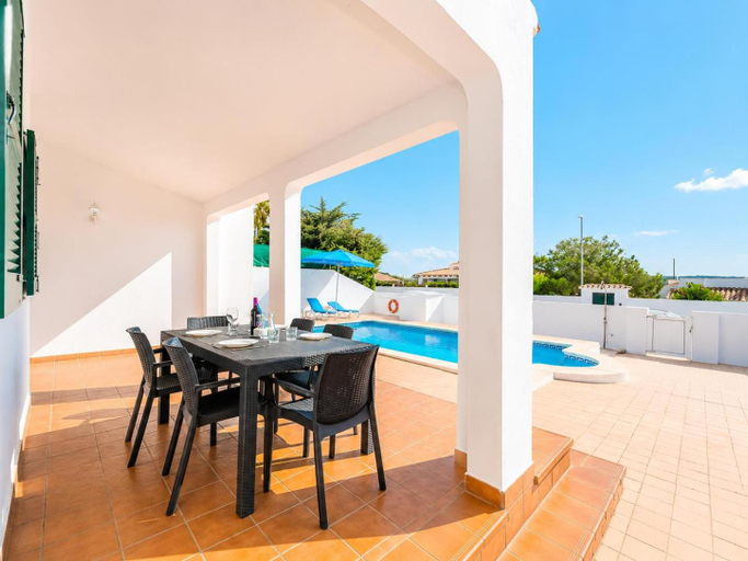 Others 4, Villa Patri, Baleares