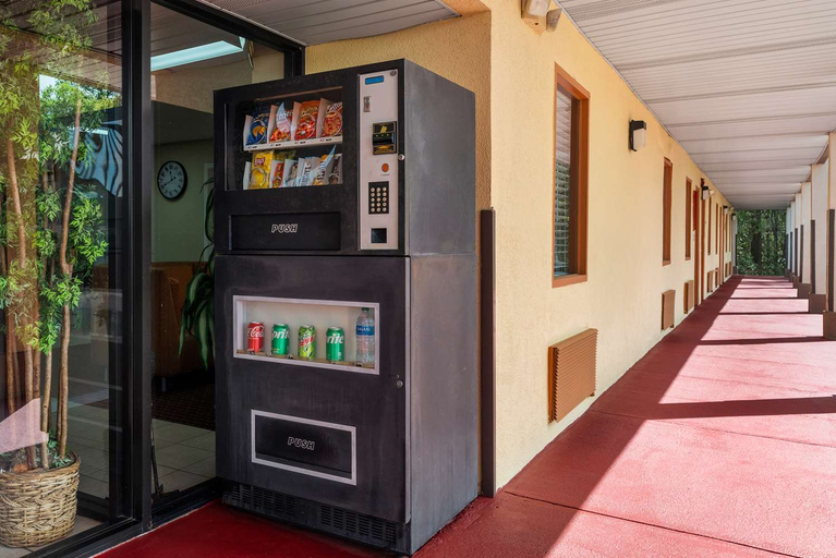 Others 4, Americas Best Value Inn Montezuma, Macon