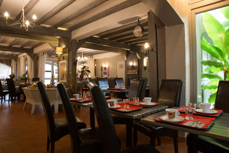 Food & Drinks 4, Logis Hotel Medieval, Montelimar Nord, Ardèche