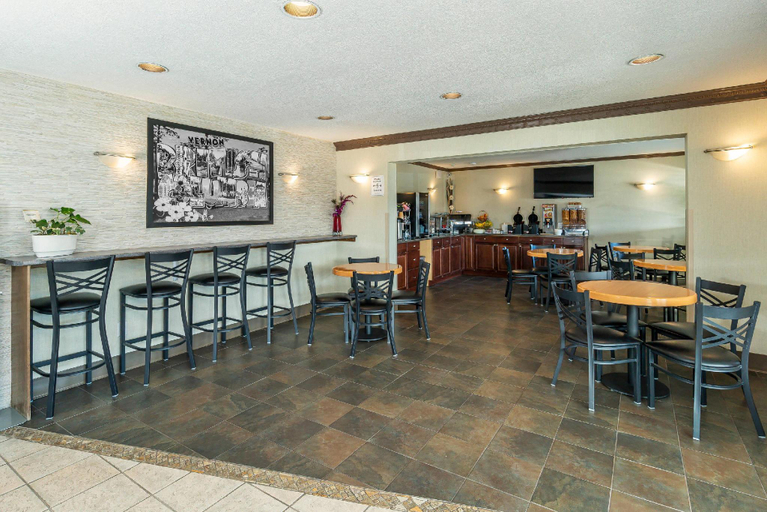 Food & Drinks 4, Quality Inn & Suites, North Okanagan