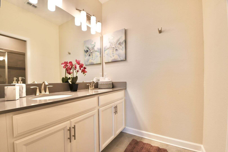 Bathroom 5, Modern Oasis Near Shopping n Golf Course w Pool, Osceola