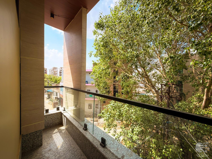Balcony/terrace 3, Radha Palace, Mathura