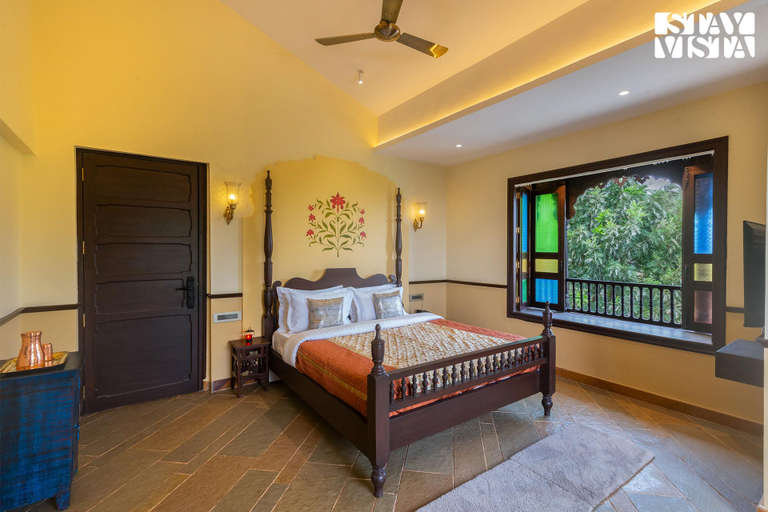 Bedroom 3, StayVista at Shrimant Wada Royal Stay, Satara