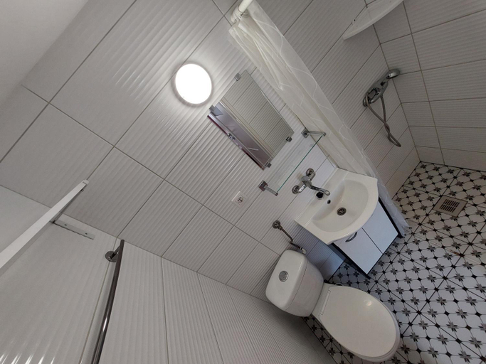 Bathroom 2, Dom goscinny Moana, Gryfice