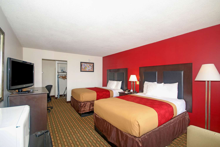 Bedroom 3, Americas Best Value Inn Pilot Mountain, Surry