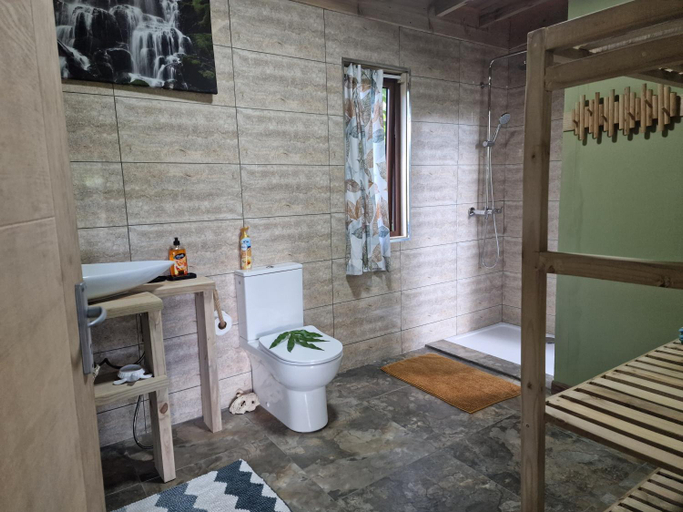 Bathroom 4, A Peace in Paradise Villas