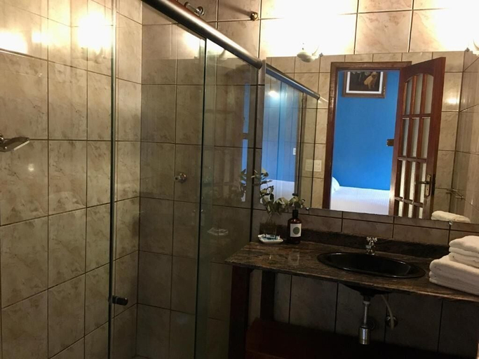 Bathroom 2, Pousada Tropicana, Angra dos Reis