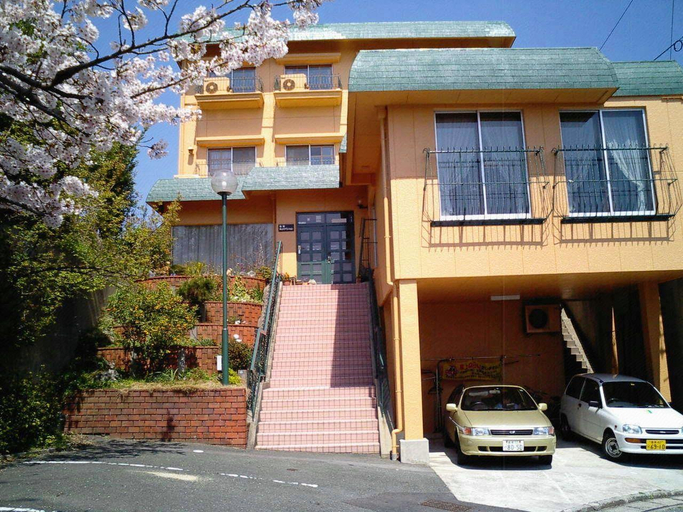 Exterior & Views, Gamagori Orange Pension, Gamagōri