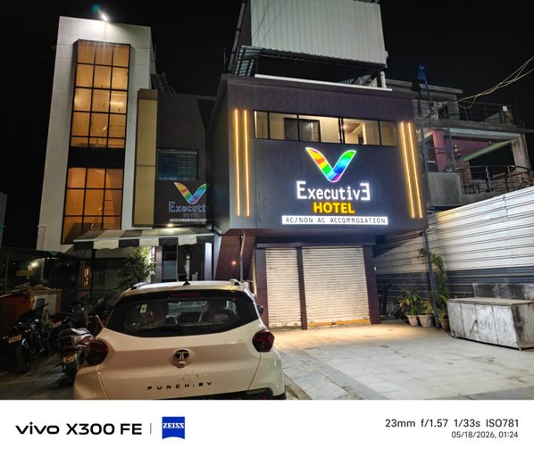 4, V EXECUTIVE HOTEL, Akola
