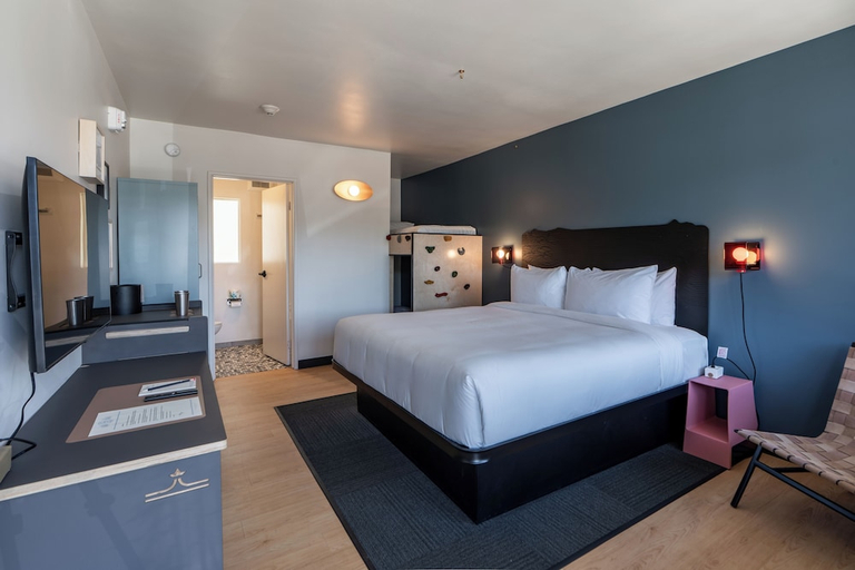 Bedroom 2, evo Hotel Tahoe City, Placer