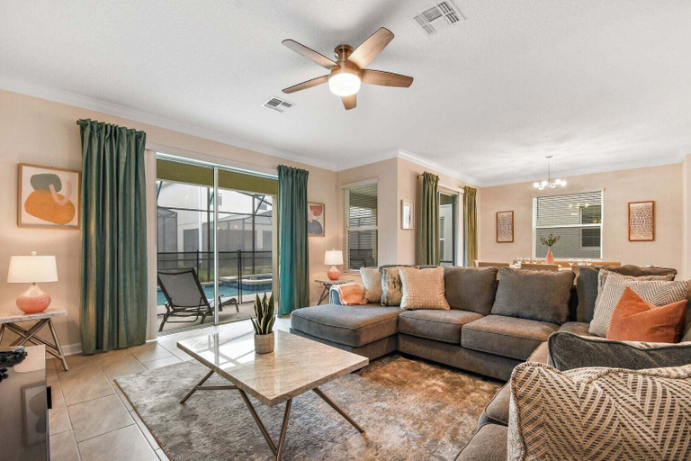 Living area 2, Home Away From Home! 6br, 5.5 BA, Osceola