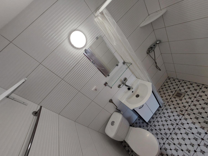 Bathroom 3, Dom goscinny Moana, Gryfice