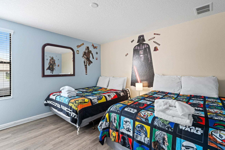 Room 4, Resort Stay w/ Pool & Amazing Amenities, Osceola