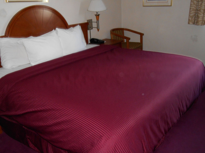 Bedroom 1, Tacoma Port Inn Fife I-5 (temporarily closed), Pierce