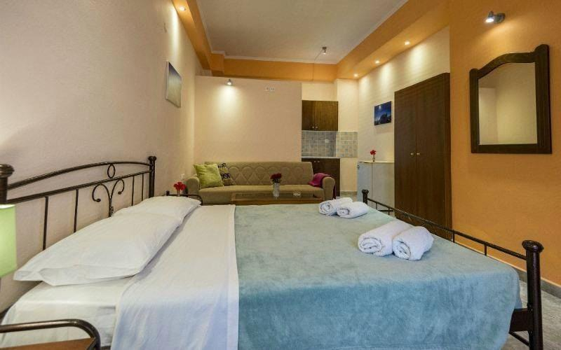 Bedroom 3, Elefteria Hotel, South Aegean
