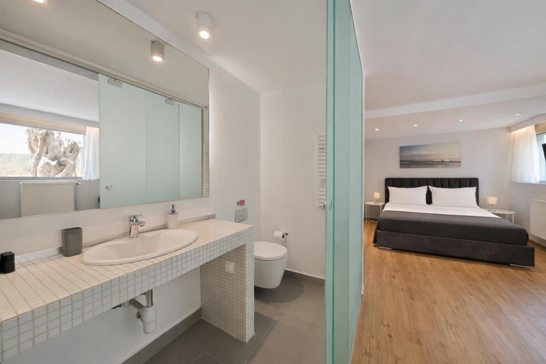 Bathroom 3, Vivo Apartments, Attica