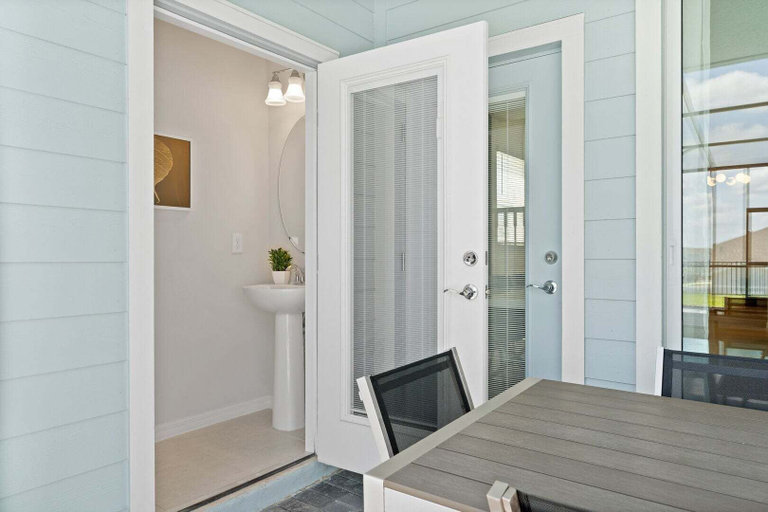 Room 3, Stay in Style: Townhome by Disney w Resort Perks, Polk