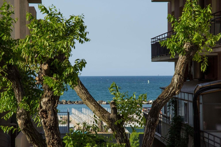 Others 5, Nautilus Hotel, Rimini