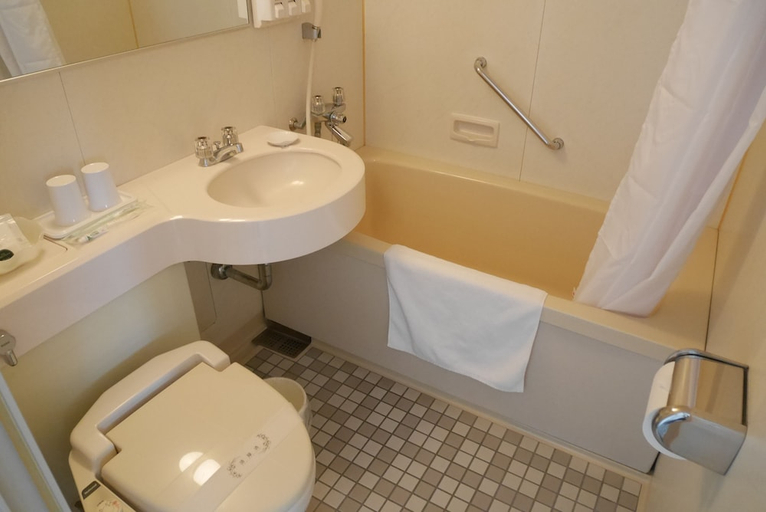 Bathroom 4, Yokohama Techno Tower Hotel, Yokohama