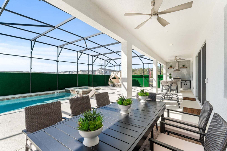 Outdoor dining 2, Resort-style Living w Private Pool & Amenities, Osceola