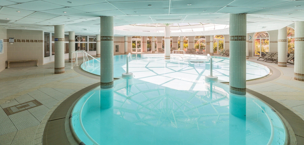 Pool 4, Beautiful French Riviera Apartment for 6, Var