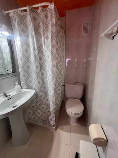 Bathroom 3, Pension El Alamo, Huelva