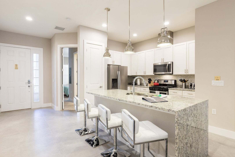 Private kitchen 2, Fantastic Townhome 5min-disneyworld 134, Osceola