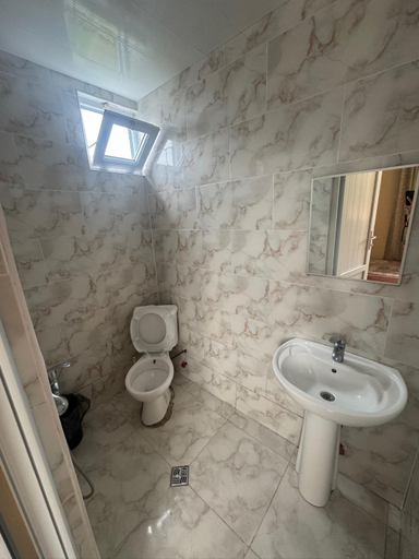 Bathroom 4, Twins Kobuleti, Kobuleti
