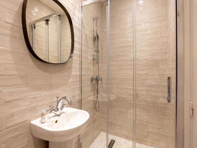Bathroom 1, Hôtel de Monaco, Alpes-Maritimes