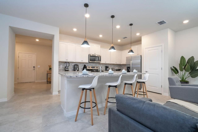 Private kitchen 5, Exclusive Villa, Full Resort Access!, Polk