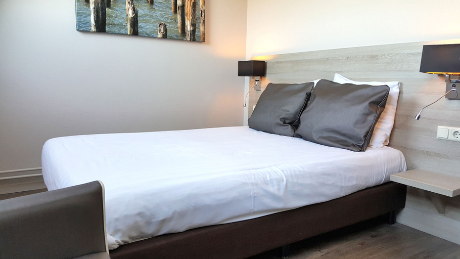 Bedroom 3, Fletcher Zuiderduin Beachhotel, Veere