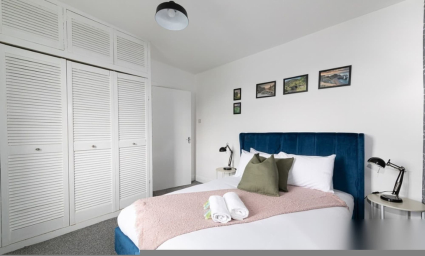 Room 2, Spacious 4BR Newcastle Home Sleeps 7, North Tyneside