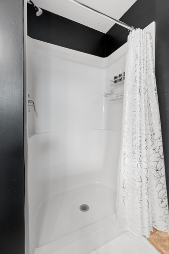 Bathroom 3, Savanna Grove, Anoka