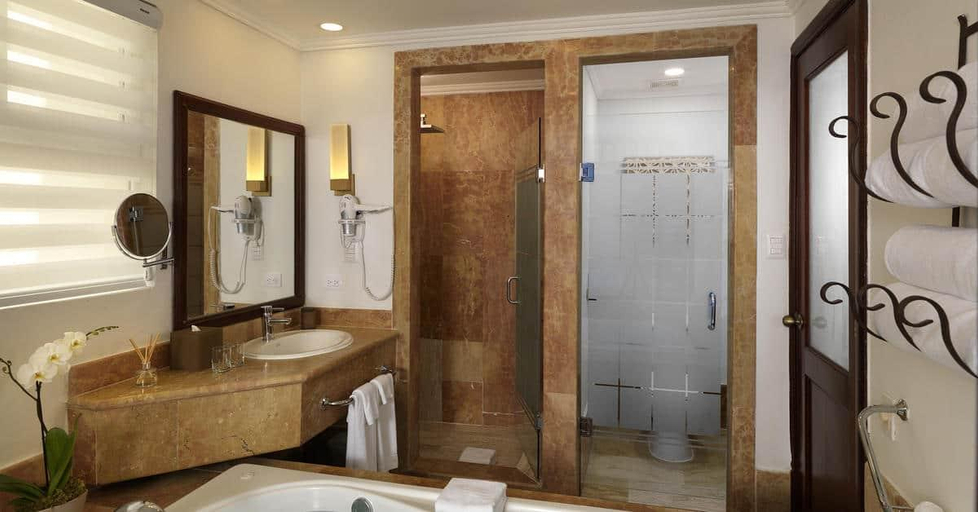 Bathroom 3, Melia Caribe Beach Resort - All Inclusive, Salvaleon de Higuey