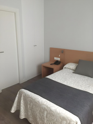 Bedroom 3, HOSTAL ALBORAN-NEW, A Coruña