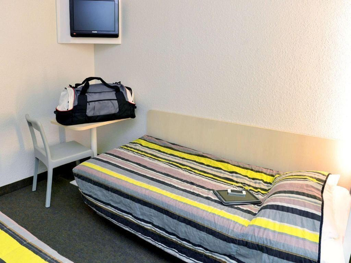 Bedroom 2, Kyriad Eco - Tours Nord, Indre-et-Loire