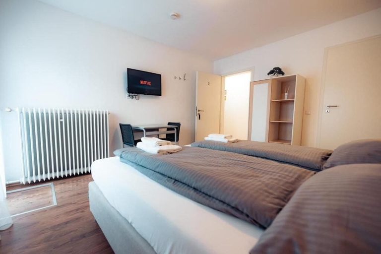 Bedroom 5, Hotel Three Corners, Lörrach
