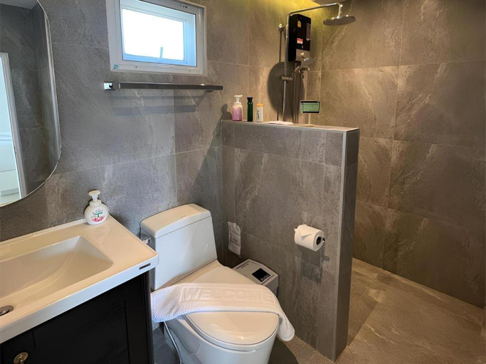 Bathroom 3, SailomResortKhaoyai, Pak Chong