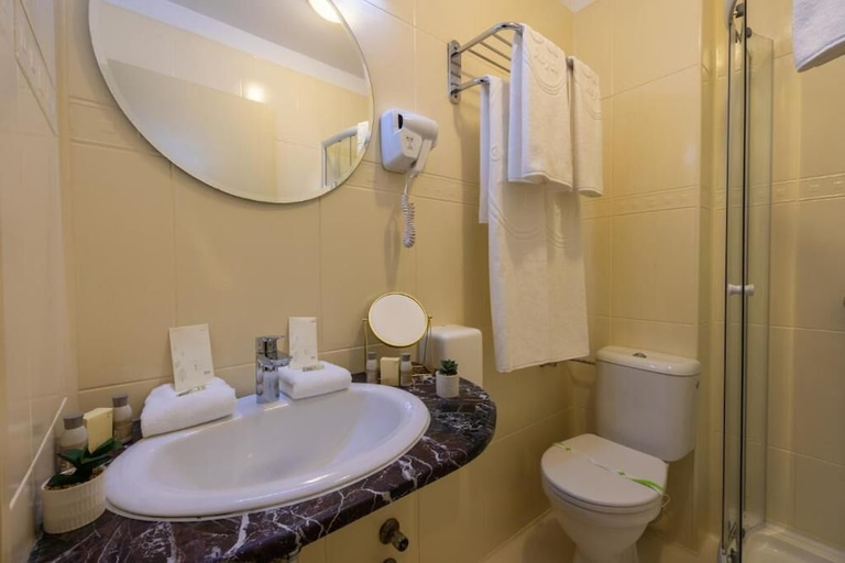 Bathroom 4, Sir Royal, Municipiul Bucuresti