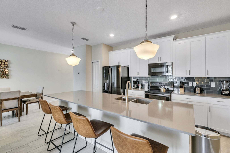 Private kitchen 5, Stylish Family Home Private Pool 111, Osceola