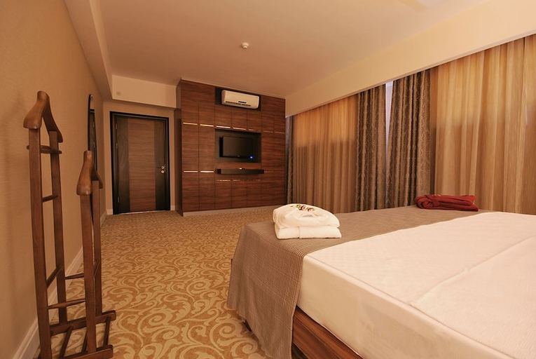 Bedroom 3, Madame Tadia Hotel, Merkez