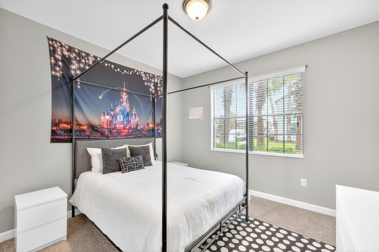 Bedroom 2, Exclusive 6BR Solterra Retreat 14 Guests Walk to Pool & Lazy River, Polk