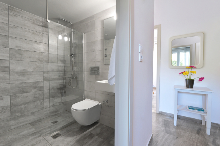Bathroom 3, ID Holiday Living, Peloponnese
