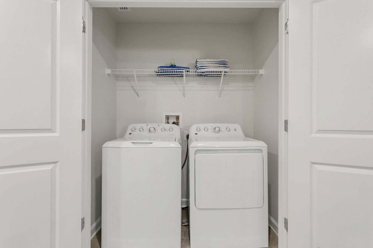 Laundry, Super fun Spacious Family Home With top Amenities Pool/spa Sleeps 24, Osceola