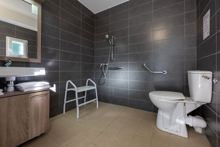Bathroom 4, Résidence Odalys Domaine de la Baie de Saint Malo, Ille-et-Vilaine